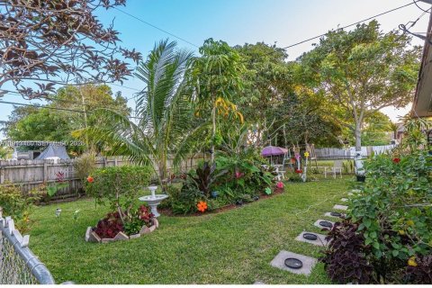 Villa ou maison à louer à Deerfield Beach, Floride: 3 chambres, 211.35 m2 № 1968821 - photo 6