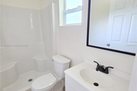 Casa en venta en Okeechobee, Florida, 3 dormitorios, 95.88 m2 № 1895714 - foto 21