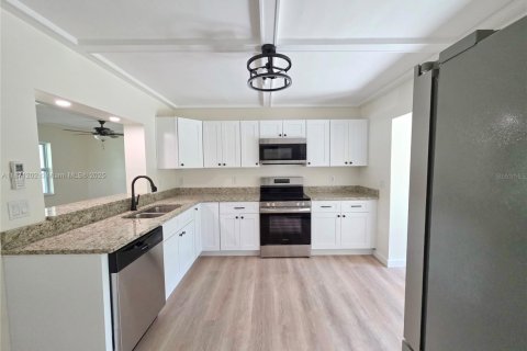 Casa en venta en Okeechobee, Florida, 3 dormitorios, 95.88 m2 № 1895714 - foto 10