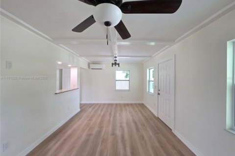 Casa en venta en Okeechobee, Florida, 3 dormitorios, 95.88 m2 № 1895714 - foto 17