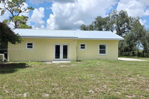 Casa en venta en Okeechobee, Florida, 3 dormitorios, 95.88 m2 № 1895714 - foto 7