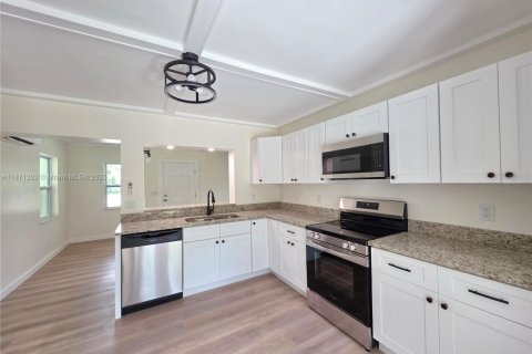 Casa en venta en Okeechobee, Florida, 3 dormitorios, 95.88 m2 № 1895714 - foto 12