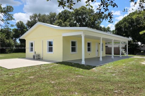 Casa en venta en Okeechobee, Florida, 3 dormitorios, 95.88 m2 № 1895714 - foto 2