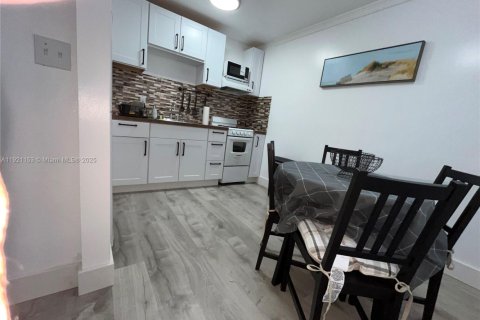 Copropriété à louer à Hollywood, Floride: 1 chambre, 44.59 m2 № 1976142 - photo 4