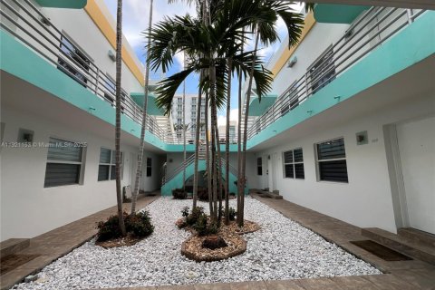 Copropriété à louer à Hollywood, Floride: 1 chambre, 44.59 m2 № 1976142 - photo 25