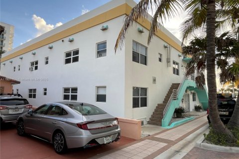 Copropriété à louer à Hollywood, Floride: 1 chambre, 44.59 m2 № 1976142 - photo 19