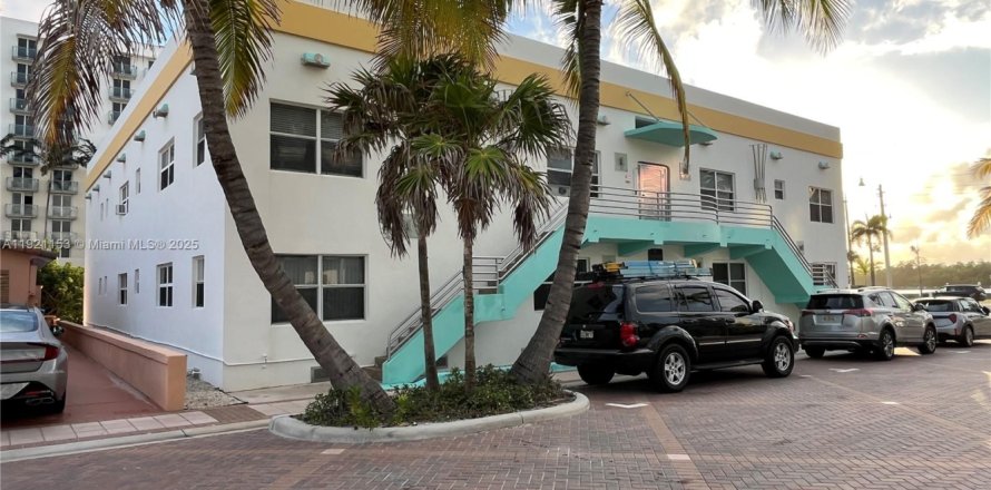 Condo à Hollywood, Floride, 1 chambre  № 1976142