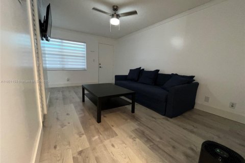 Copropriété à louer à Hollywood, Floride: 1 chambre, 44.59 m2 № 1976142 - photo 9