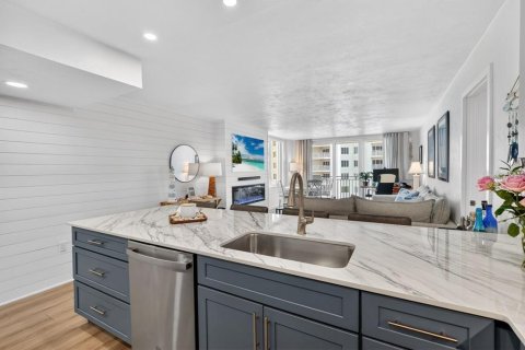 Copropriété à vendre à Daytona Beach Shores, Floride: 2 chambres, 111.48 m2 № 2400409 - photo 13