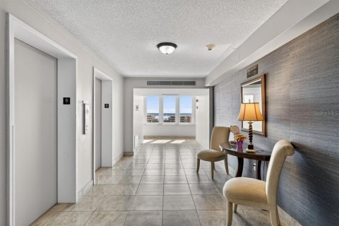 Copropriété à vendre à Daytona Beach Shores, Floride: 2 chambres, 111.48 m2 № 2400409 - photo 2