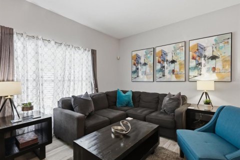 Adosado en venta en Davenport, Florida, 4 dormitorios, 176.7 m2 № 2232079 - foto 6