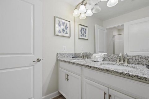 Adosado en venta en Davenport, Florida, 4 dormitorios, 176.7 m2 № 2232079 - foto 17