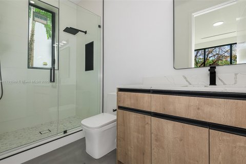 Casa en venta en Miami, Florida, 5 dormitorios № 1940774 - foto 16
