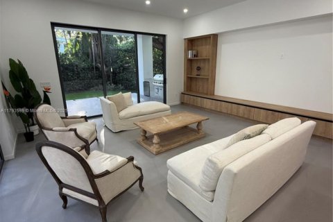 Casa en venta en Miami, Florida, 5 dormitorios № 1940774 - foto 28