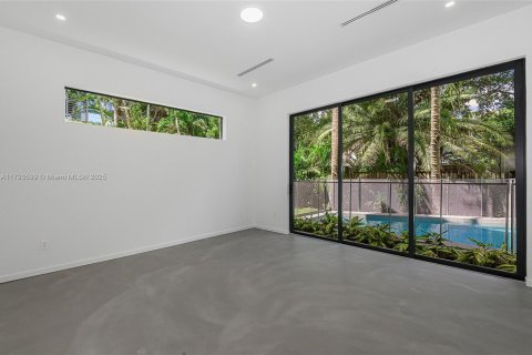 Casa en venta en Miami, Florida, 5 dormitorios № 1940774 - foto 13