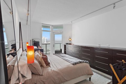 Condominio en venta en Miami, Florida, 2 dormitorios, 115.11 m2 № 1433165 - foto 13