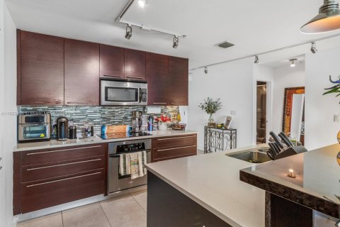 Condominio en venta en Miami, Florida, 2 dormitorios, 115.11 m2 № 1433165 - foto 12
