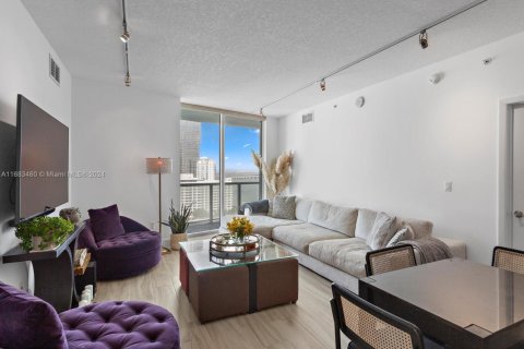Condominio en venta en Miami, Florida, 2 dormitorios, 115.11 m2 № 1433165 - foto 2