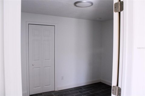 House in Tampa, Florida 3 bedrooms, 116.13 sq.m. № 1795287 - photo 12