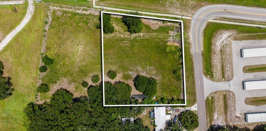 Terreno en Okeechobee, Florida № 2167777
