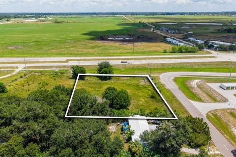 Terreno en venta en Okeechobee, Florida № 2167777 - foto 16