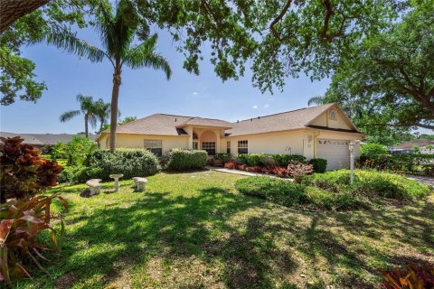 House in Sarasota, Florida 3 bedrooms, 168.8 sq.m. № 1917514 - photo 2