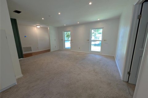 Villa ou maison à louer à Brandon, Floride: 3 chambres, 157 m2 № 2118916 - photo 3