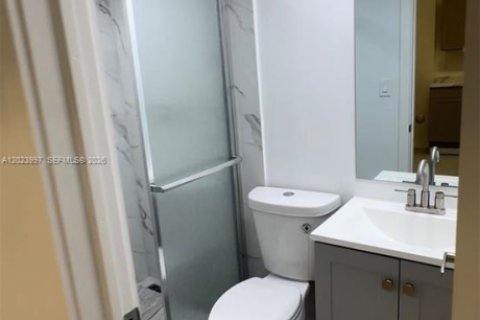 Immobilier commercial à louer à Homestead, Floride: 1 chambre, 142.14 m2 № 2257262 - photo 3