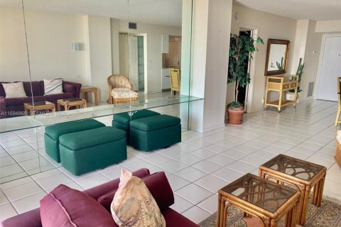 Condominio en venta en Hollywood, Florida, 2 dormitorios, 113.43 m2 № 2154280 - foto 21