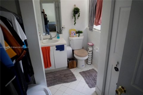 Townhouse in Homestead, Florida 3 bedrooms, 140.19 sq.m. № 1887233 - photo 17