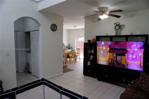 Townhouse in Homestead, Florida 3 bedrooms, 140.19 sq.m. № 1887233 - photo 6