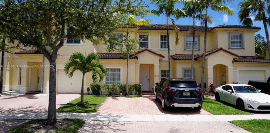 Townhouse in Homestead, Florida 3 bedrooms, 140.19 sq.m. № 1887233