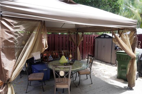 Townhouse in Homestead, Florida 3 bedrooms, 140.19 sq.m. № 1887233 - photo 23