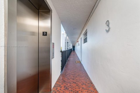 Appartement à louer à Miami, Floride: 2 chambres, 57.79 m2 № 1972363 - photo 18