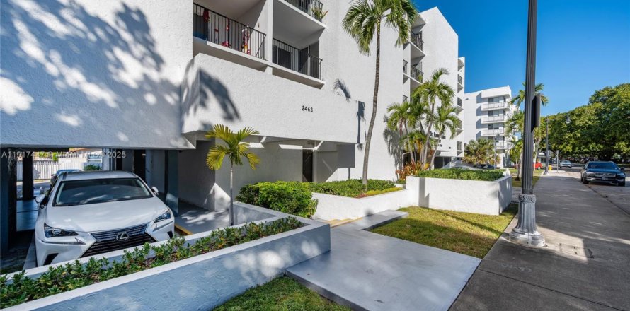 Appartement à Miami, Floride 2 chambres, 57.79 m2 № 1972363
