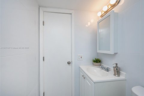 Appartement à louer à Miami, Floride: 2 chambres, 57.79 m2 № 1972363 - photo 17