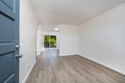 Appartement à louer à Miami, Floride: 2 chambres, 57.79 m2 № 1972363 - photo 8