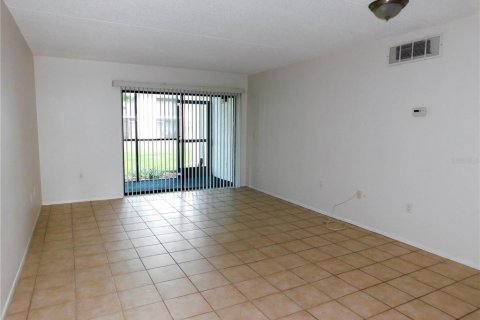 Copropriété à louer à Oldsmar, Floride: 1 chambre, 68.19 m2 № 1908061 - photo 3