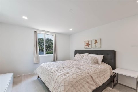 Villa ou maison à vendre à New Smyrna Beach, Floride: 6 chambres, 220.36 m2 № 1736612 - photo 10