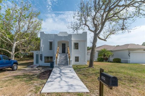 Villa ou maison à vendre à New Smyrna Beach, Floride: 6 chambres, 220.36 m2 № 1736612 - photo 1