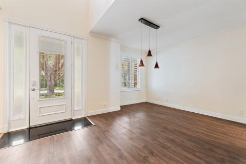 Купить виллу или дом в Палм Сити, Флорида 3 комнаты, 302.4м2, № 2175584 - фото 8