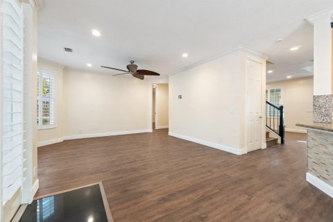 Купить виллу или дом в Палм Сити, Флорида 3 комнаты, 302.4м2, № 2175584 - фото 15