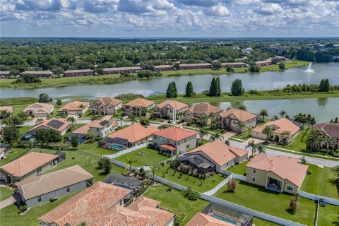 House in Lakeland, Florida 5 bedrooms, 308.9 sq.m. № 2333958 - photo 5