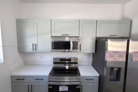 Villa ou maison à louer à Ocala, Floride: 3 chambres № 2071715 - photo 5
