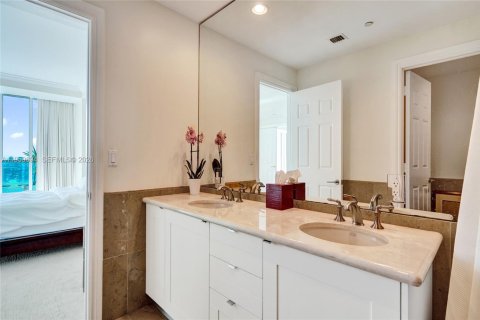 Купить кондоминиум в Форт-Лодердейл, Флорида 2 спальни, 183.11м2, № 2045078 - фото 24