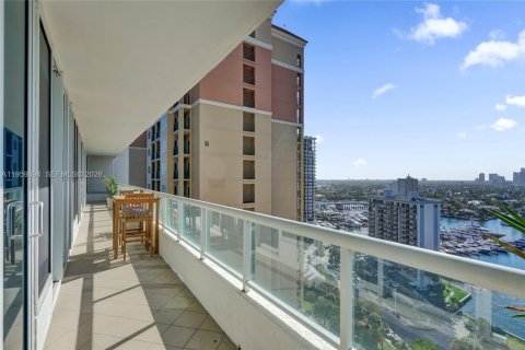 Купить кондоминиум в Форт-Лодердейл, Флорида 2 спальни, 183.11м2, № 2045078 - фото 27