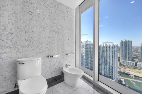 Copropriété à vendre à Miami, Floride: 2 chambres, 142.98 m2 № 2152673 - photo 18