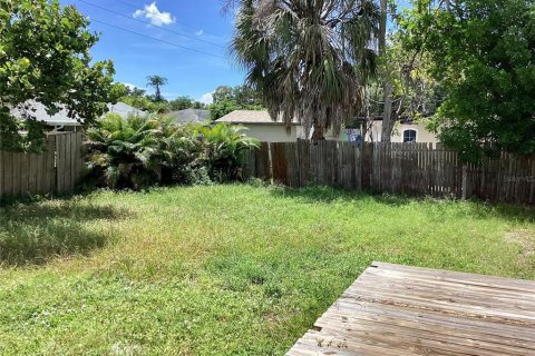 House in Sarasota, Florida 3 bedrooms, 88.91 sq.m. № 2342702 - photo 14