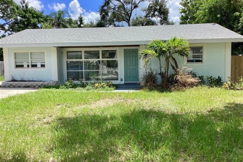 House in Sarasota, Florida 3 bedrooms, 88.91 sq.m. № 2342702