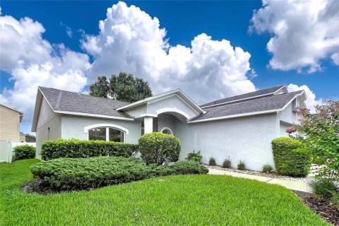 Villa ou maison à vendre à Wesley Chapel, Floride: 3 chambres, 128.76 m2 № 2418332 - photo 2